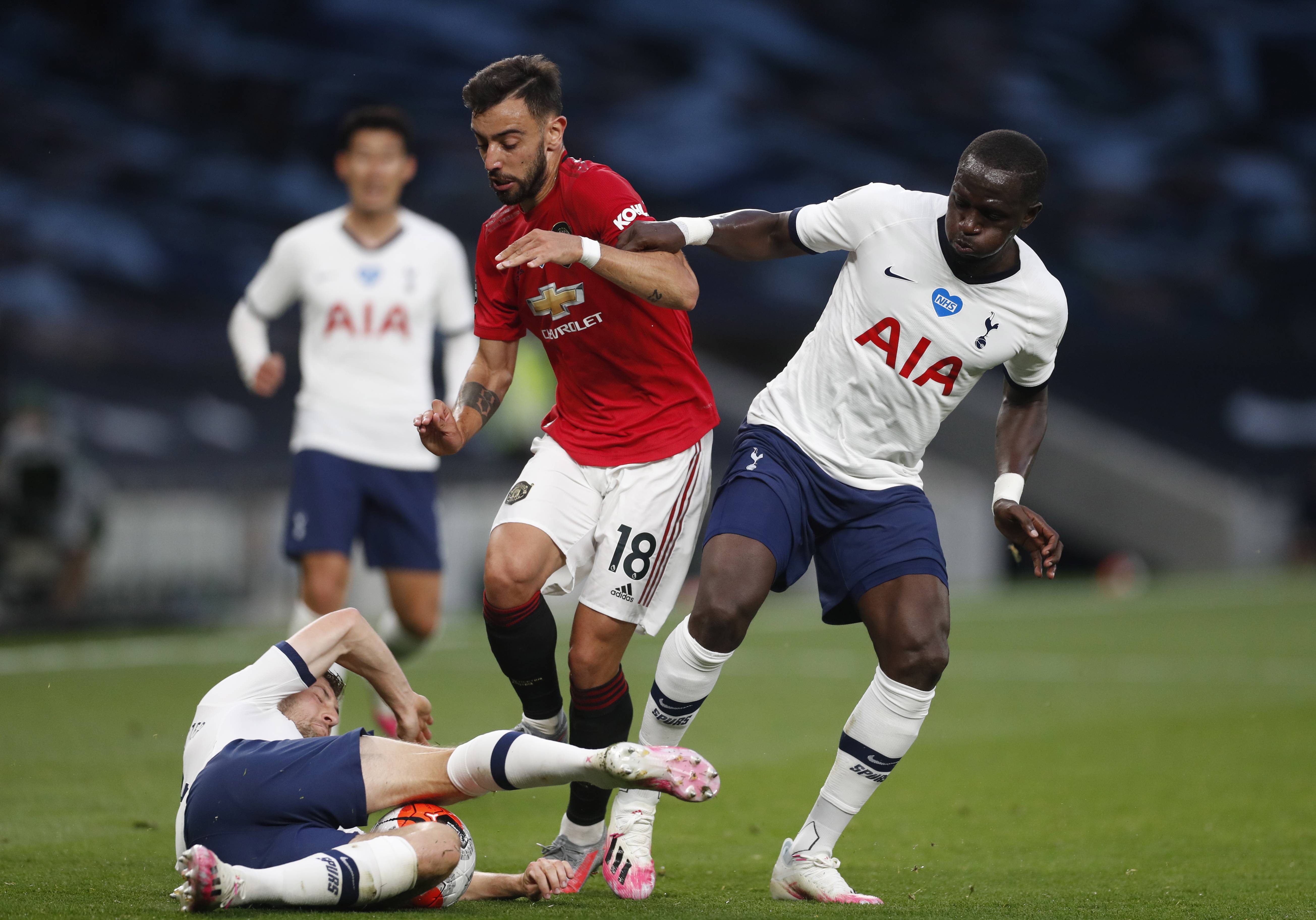 来减轻后防 来减轻后防